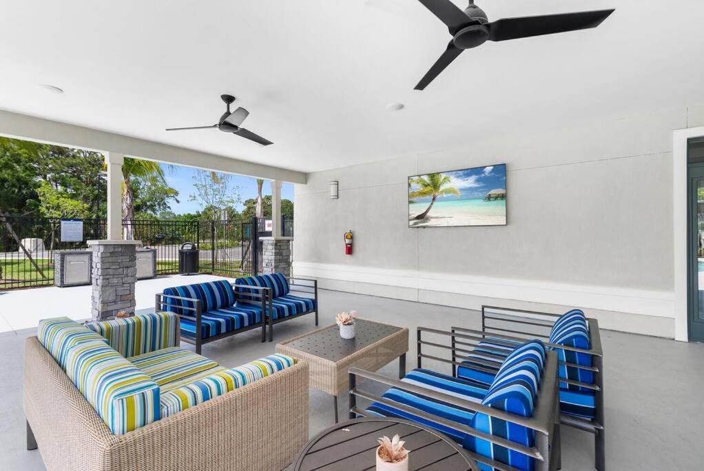 Elegant 2 Bed/2 Bath Apartment In Melbourne Fl מראה חיצוני תמונה